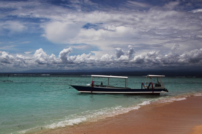 三等獎 綜合部 王雨 夢幻藍(lán)夢島.jpg